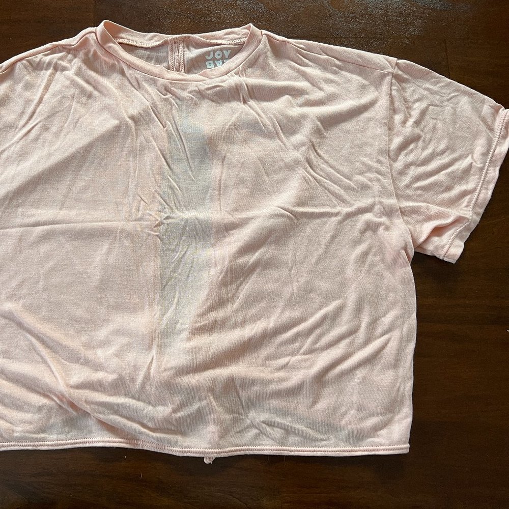 Cropped Open Back T-Shirt - Picture 2 of 3
